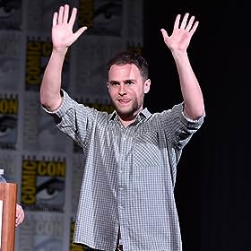 Iain De Caestecker